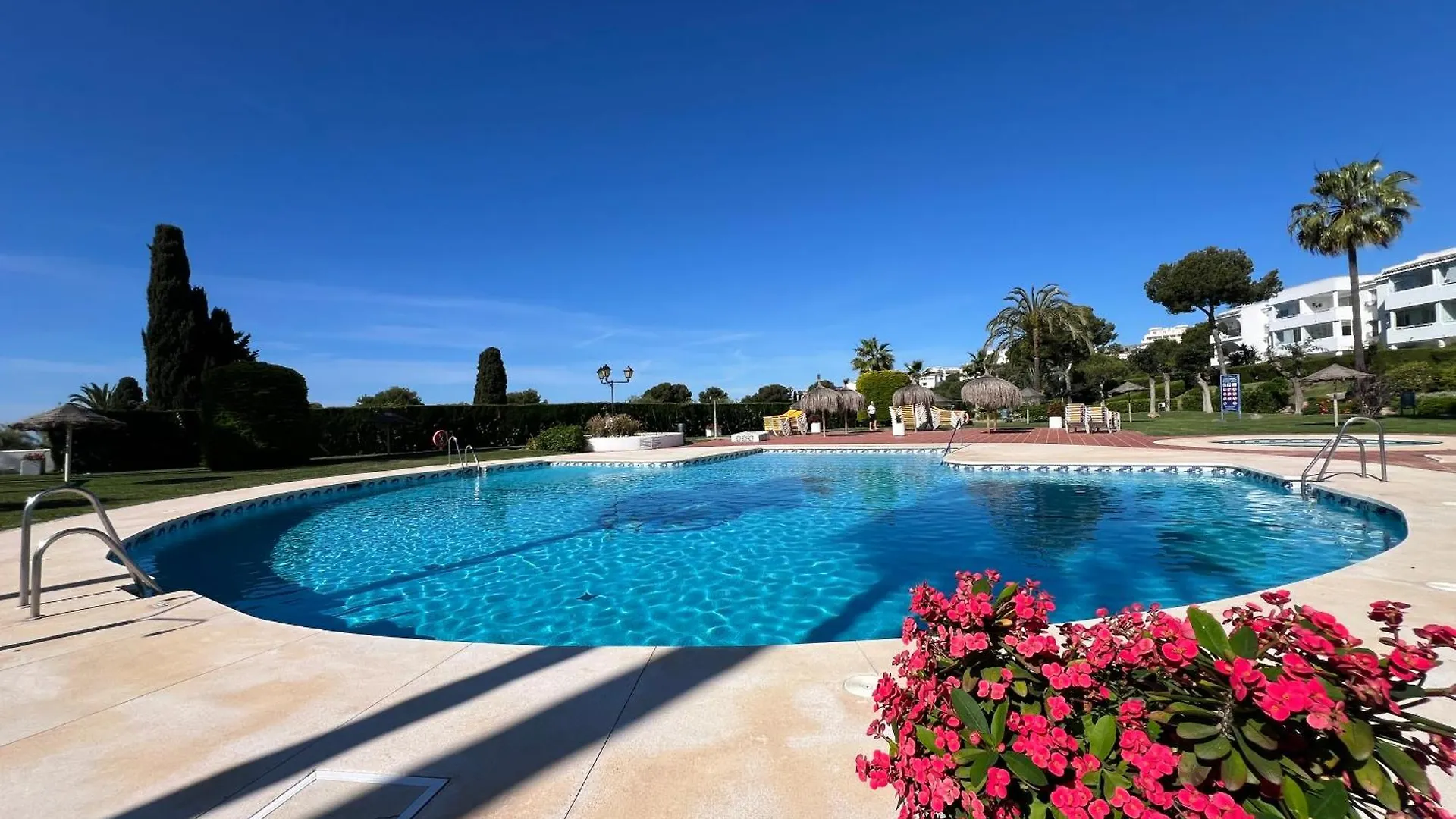 Nature & Sea Escape - Pools, Beach & Sunshine! Sitio de Calahonda 0*,